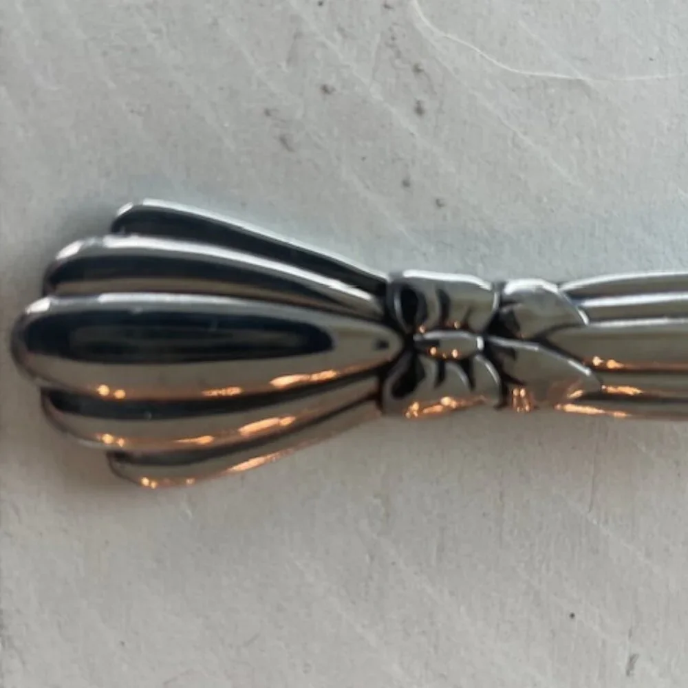 ONEIDA ALEXIS HOSTESS SET 5 PC. DELUXE STAINLESS BOW SPOONS FORK SUGAR BUTTER
